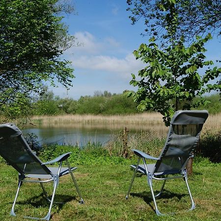 Ferienwohnungen Am Kleinen See 베르겐 아우프 뤼겐 외부 사진