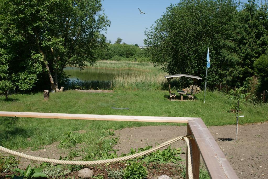 Ferienwohnungen Am Kleinen See 베르겐 아우프 뤼겐 외부 사진