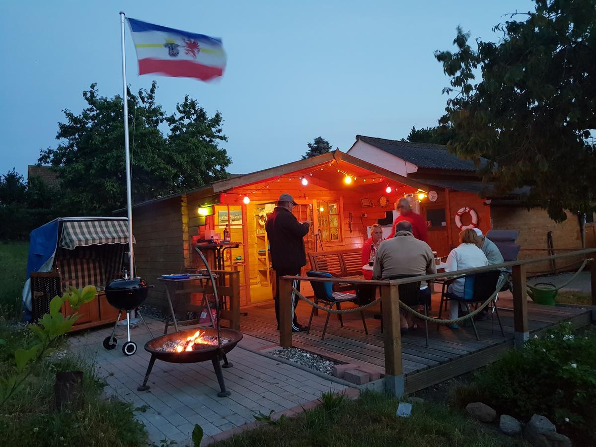 Ferienwohnungen Am Kleinen See 베르겐 아우프 뤼겐 외부 사진